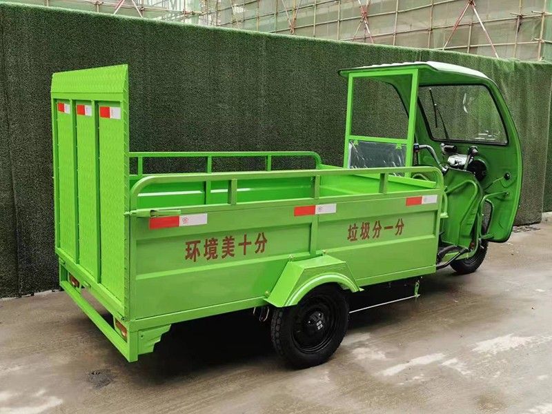 六桶尾板垃圾轉(zhuǎn)運(yùn)車(chē)